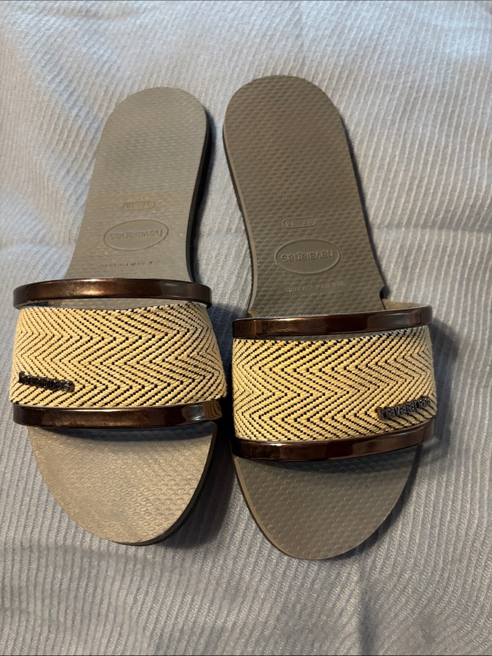 Havaianas Women's Beige and grey Woven Slide Sandals - Picture 1 of 6